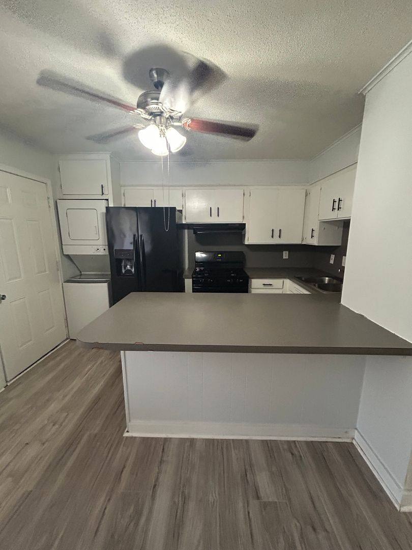 Apartment for rent at 969 W Holly, Fayetteville, AR 72703