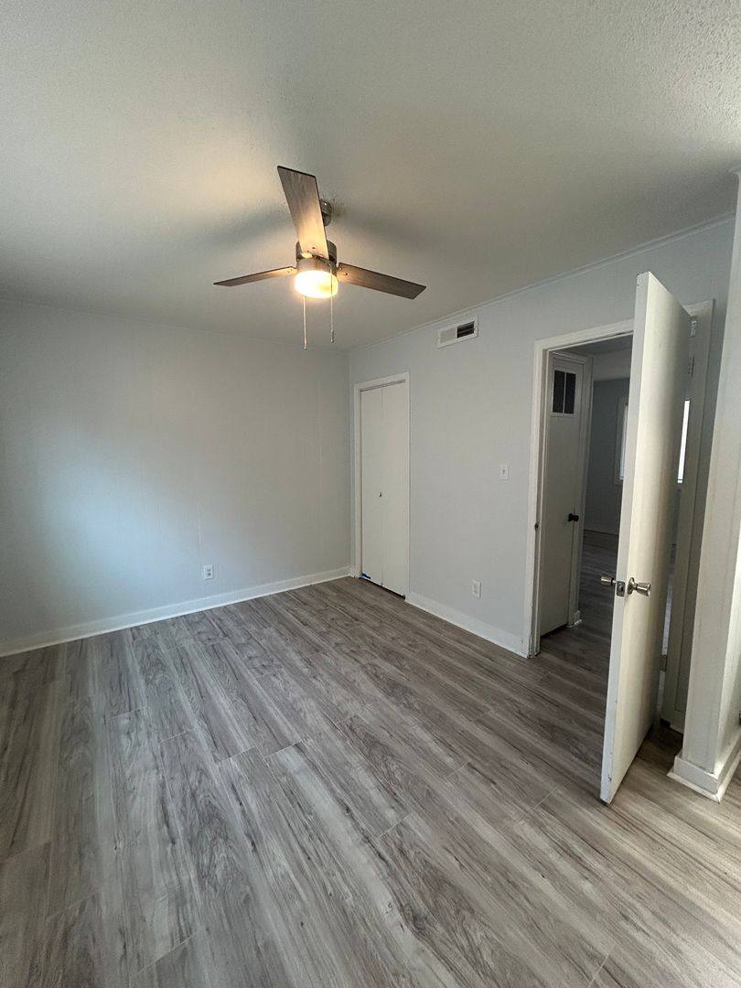 Apartment for rent at 969 W Holly, Fayetteville, AR 72703