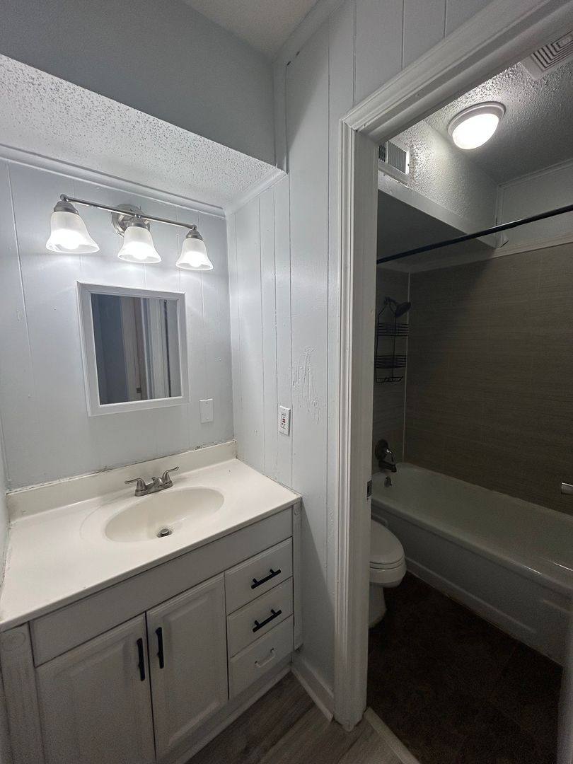 Apartment for rent at 969 W Holly, Fayetteville, AR 72703