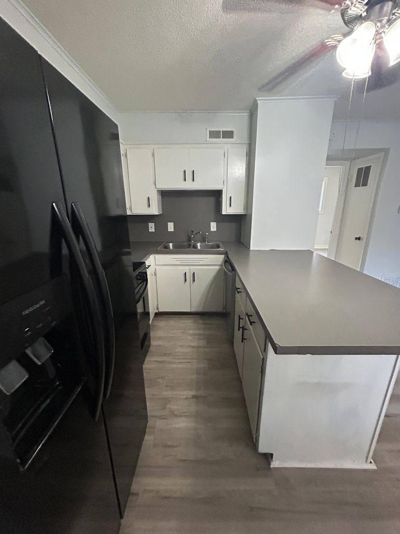 Apartment for rent at 969 W Holly, Fayetteville, AR 72703