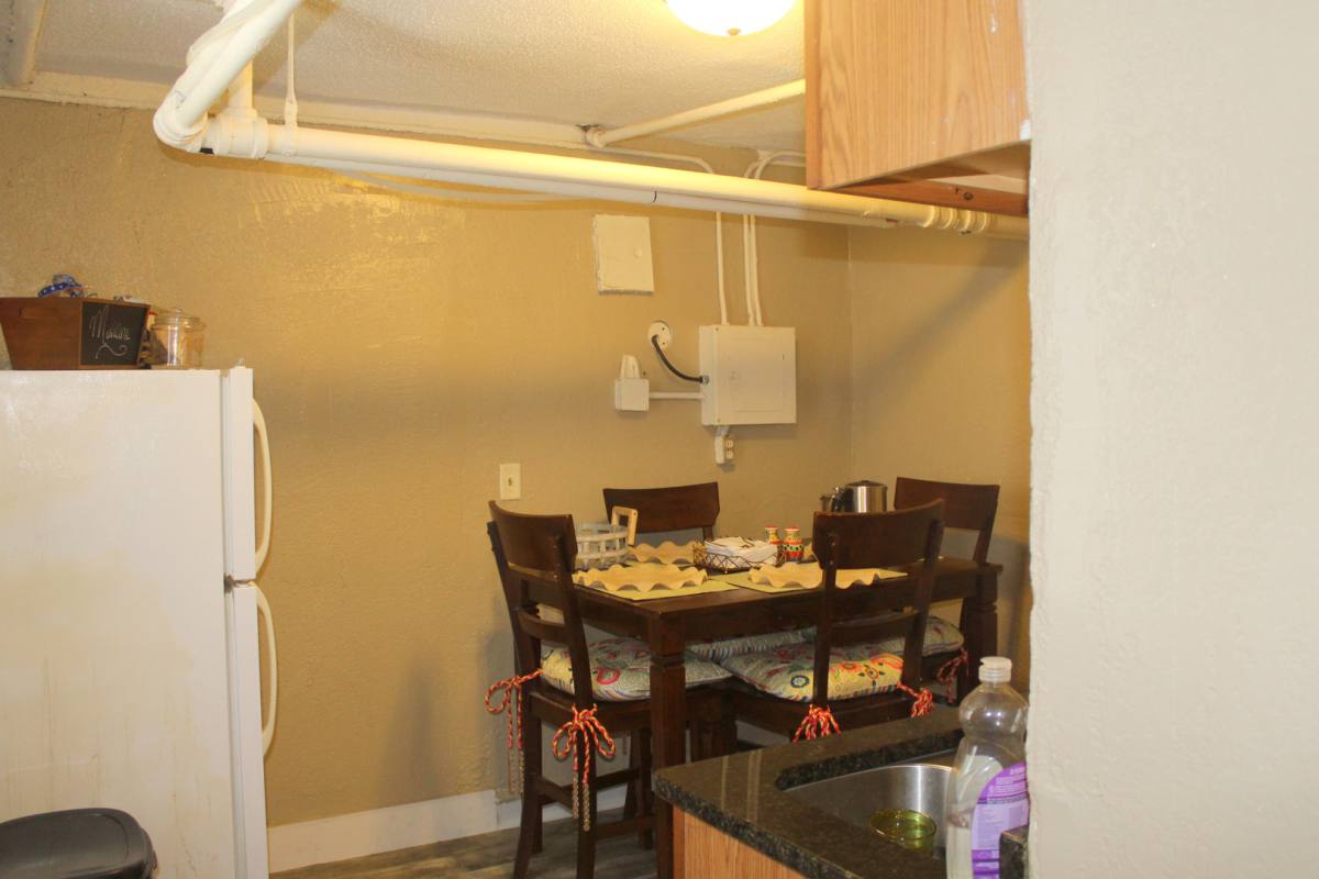Apartment for rent at 283-289 Bates Ave, Saint Paul, MN 55106