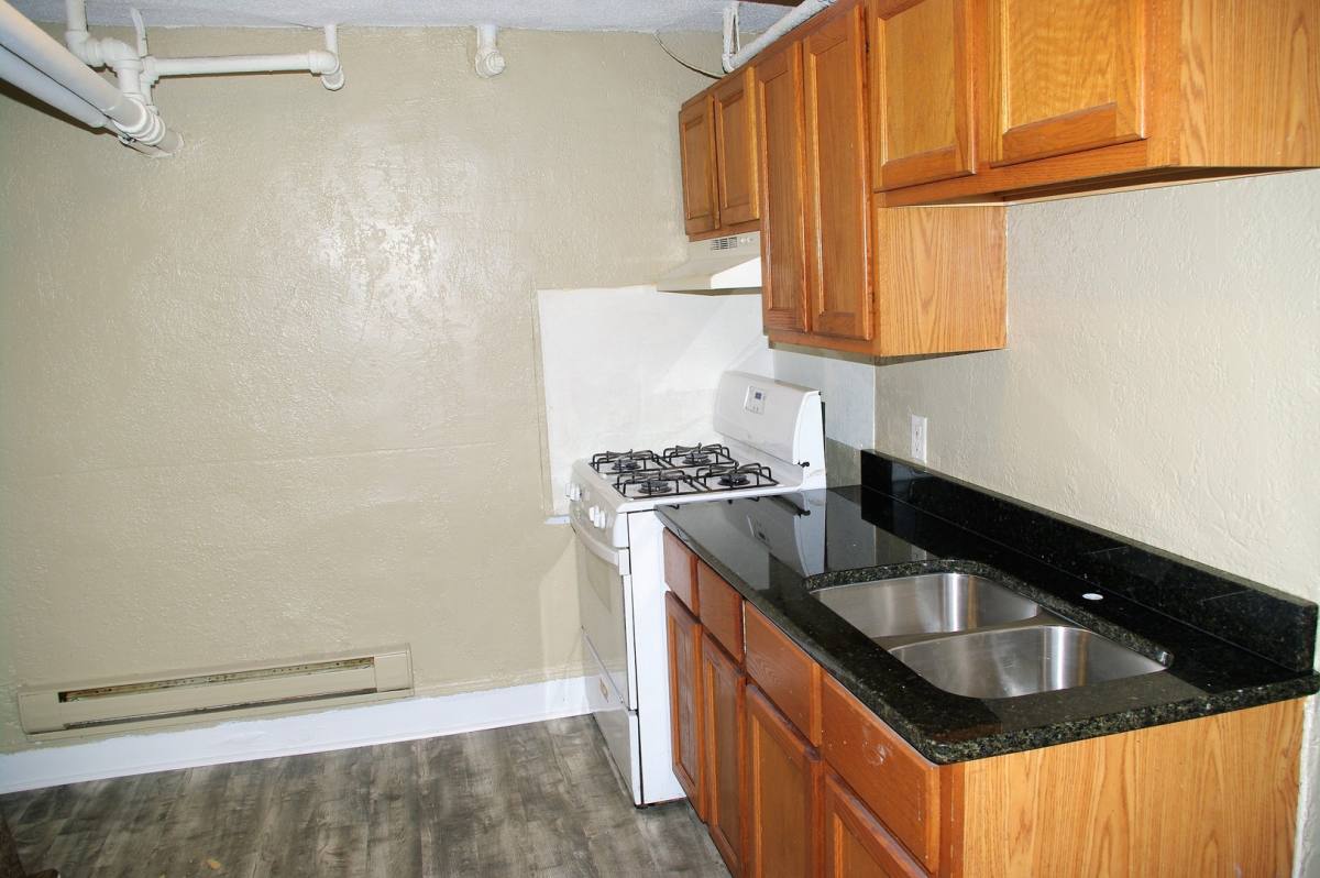 Apartment for rent at 283-289 Bates Ave, Saint Paul, MN 55106