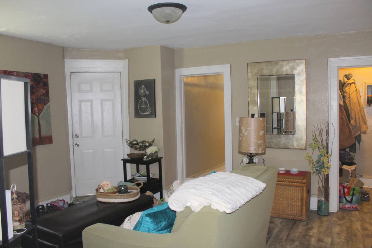 Apartment for rent at 283-289 Bates Ave, Saint Paul, MN 55106