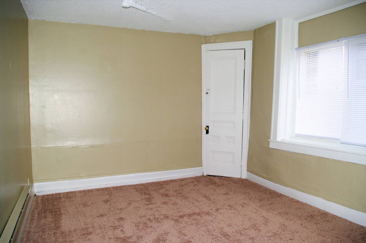 Apartment for rent at 283-289 Bates Ave, Saint Paul, MN 55106