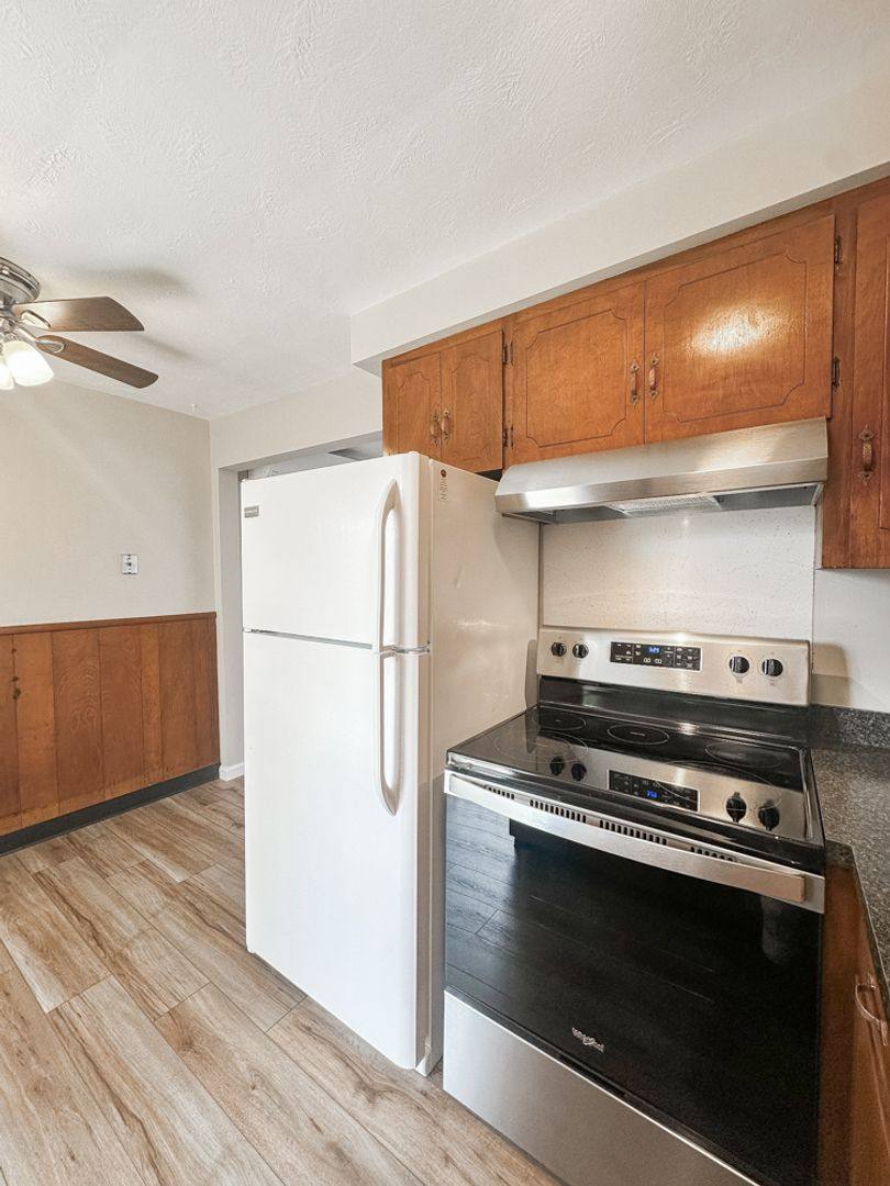 Apartment for rent at 2392 NE Edgewood Ave, Salem, OR 97301