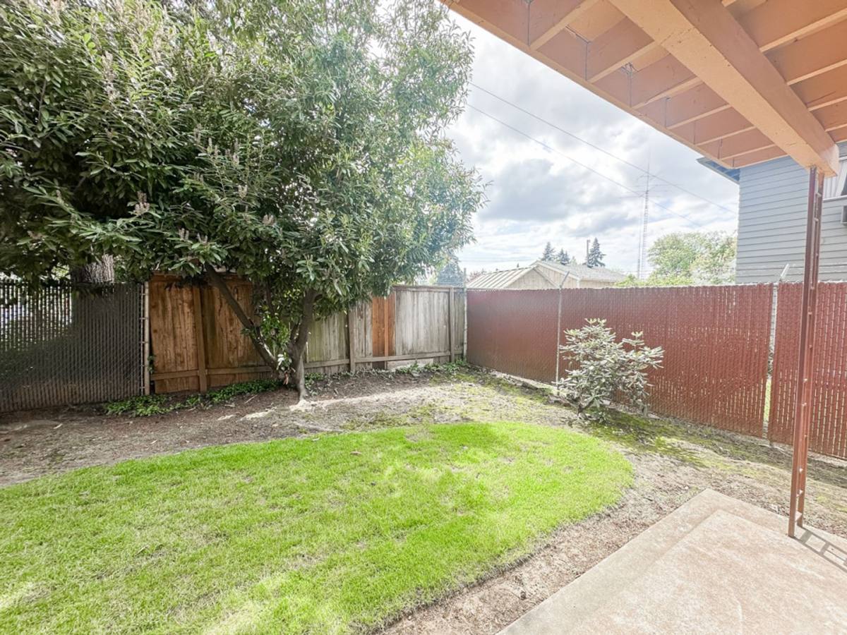 Apartment for rent at 2392 NE Edgewood Ave, Salem, OR 97301