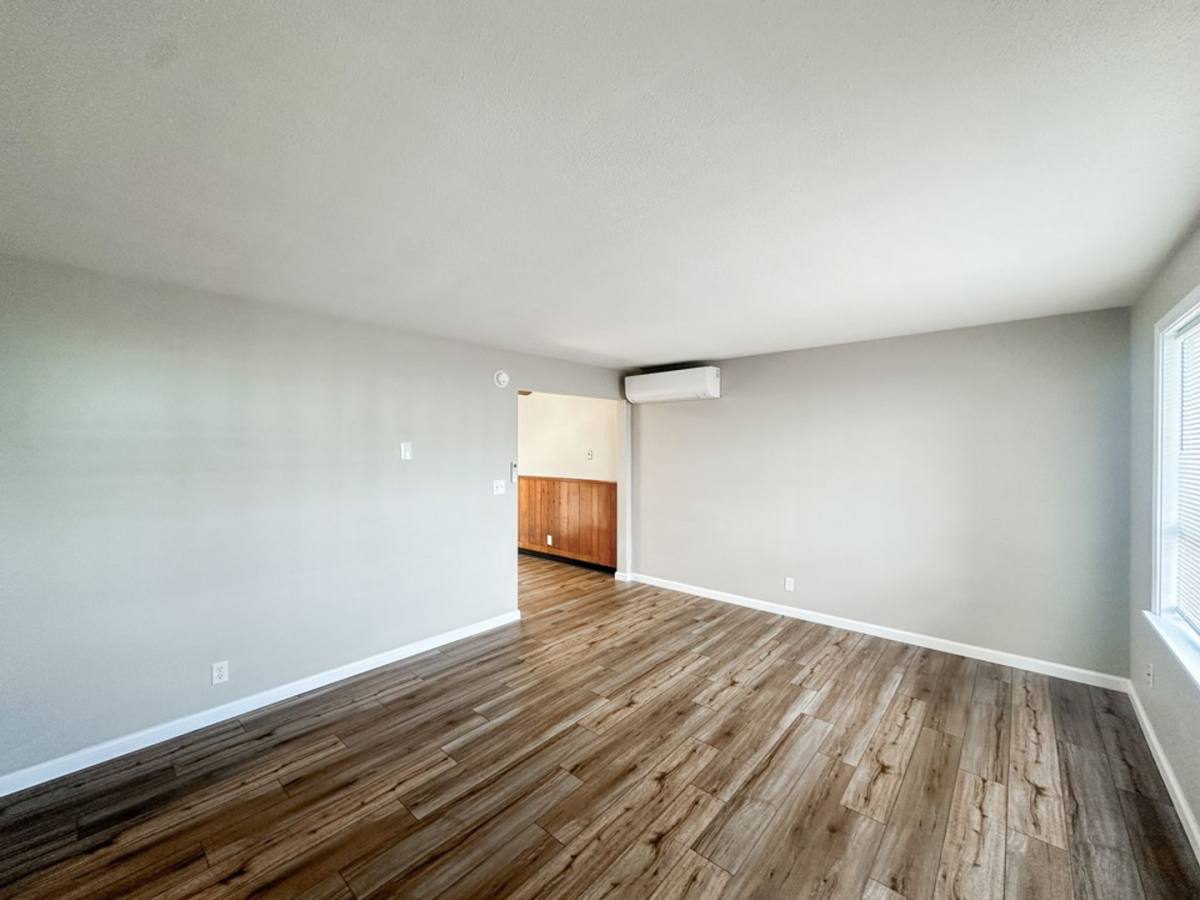 Apartment for rent at 2392 NE Edgewood Ave, Salem, OR 97301