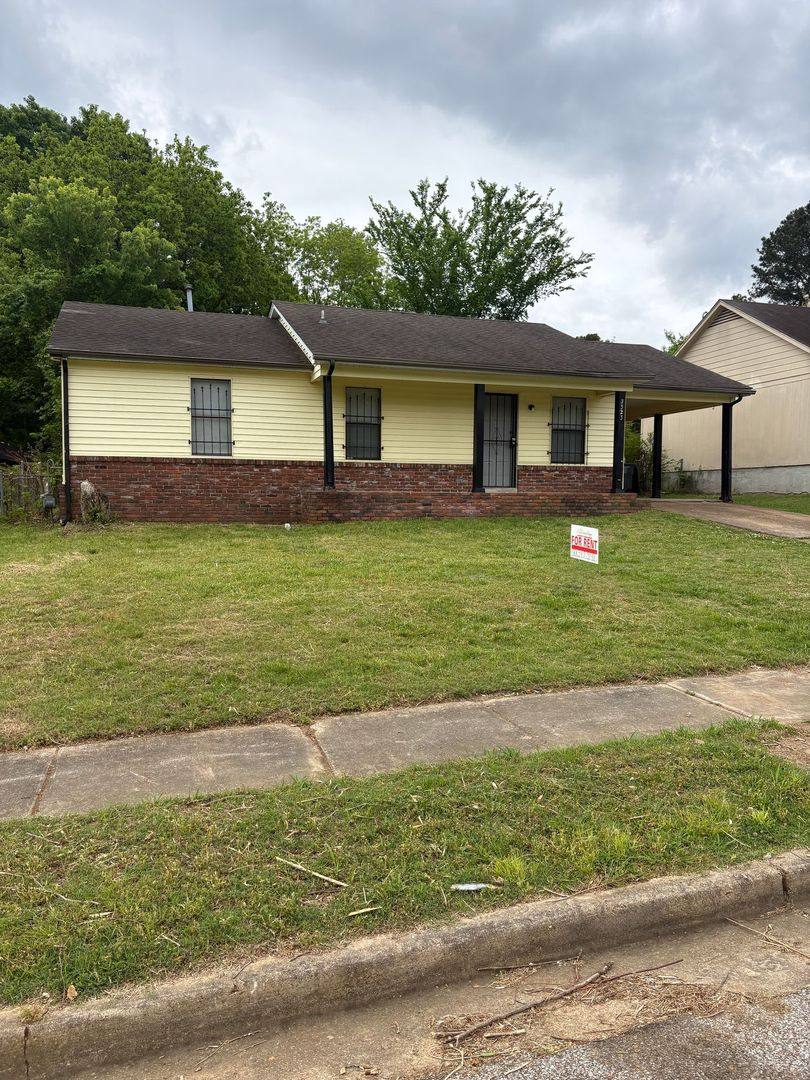 House for rent at 3323 Vineyard Haven Place, Memphis, TN 38128