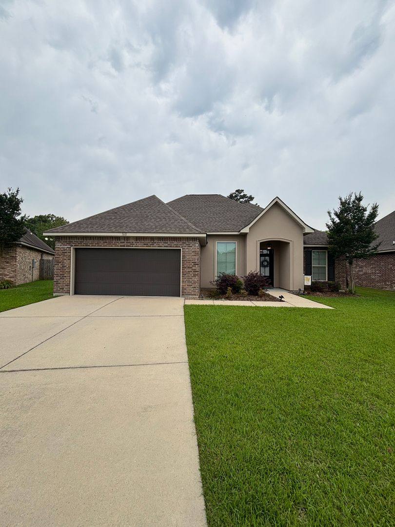 House for rent at 160 Gulfstream Lane, Shreveport, LA 71106