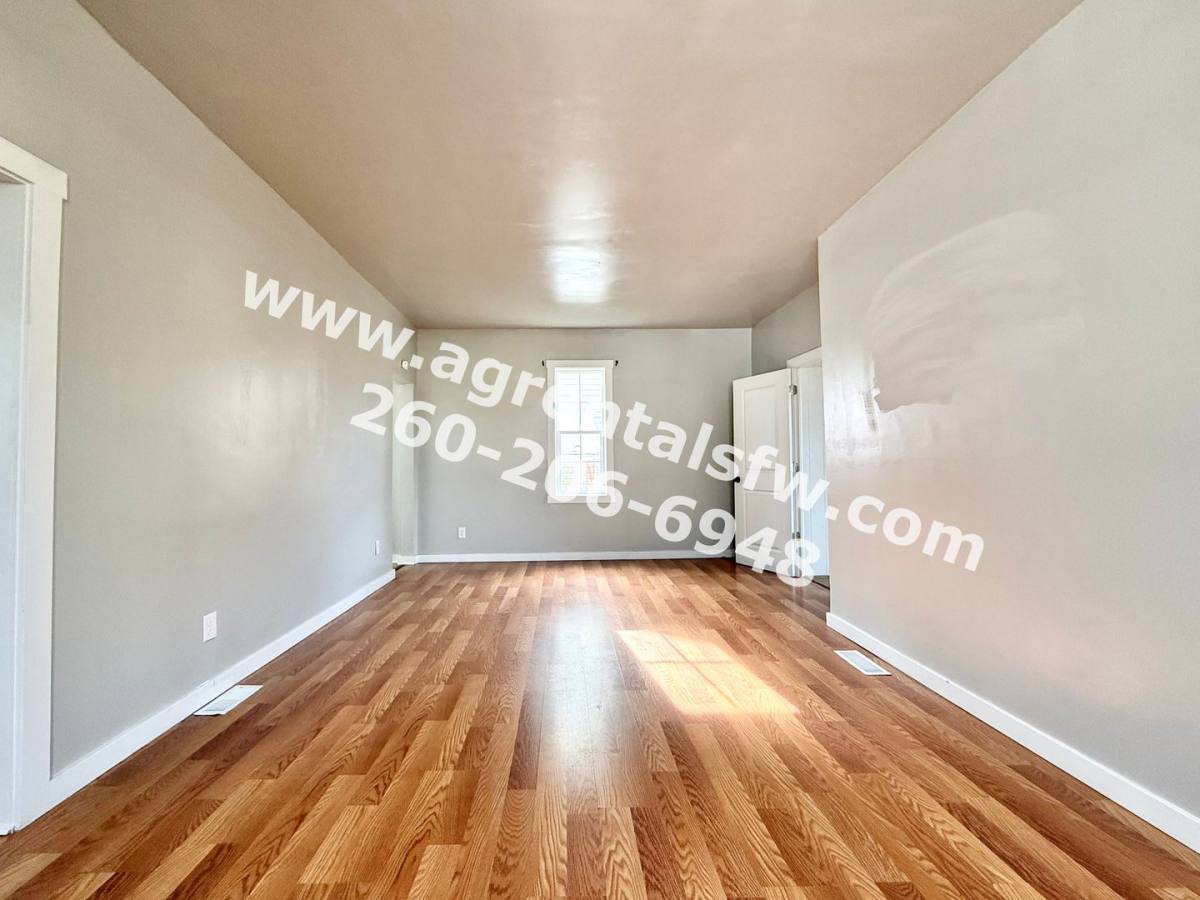 Apartment for rent at 1915 Ellen Ave, Fort Wayne, IN 46808