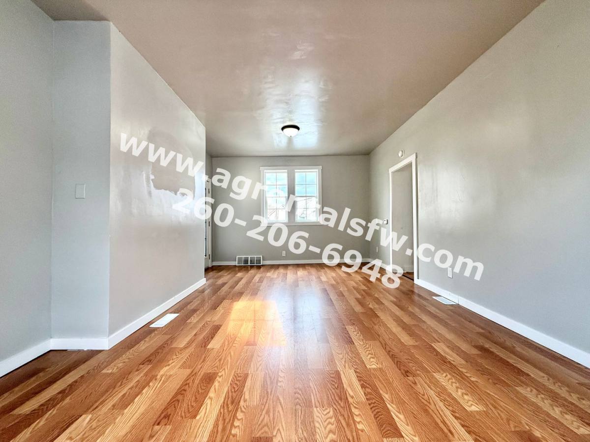 Apartment for rent at 1915 Ellen Ave, Fort Wayne, IN 46808