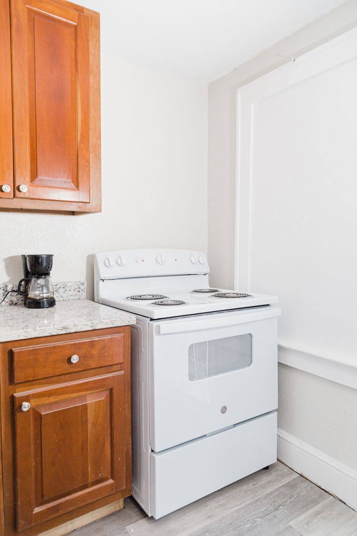 Apartment for rent at 848 Hillyer Ave, Macon, GA 31204