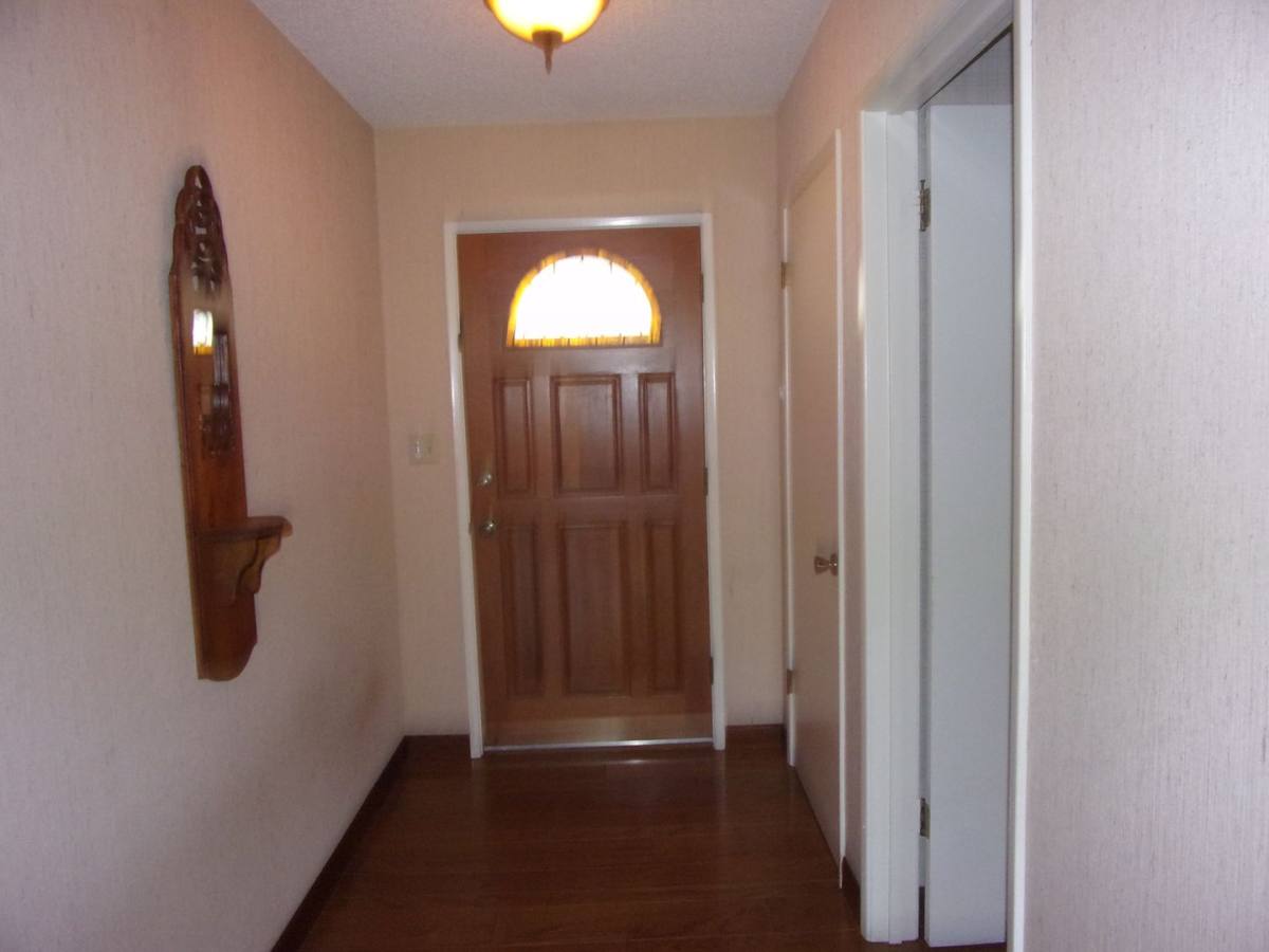 House for rent at 718 Linwood St, Vacaville, CA 95688