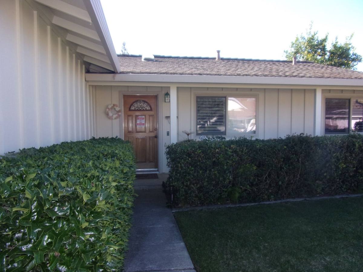 House for rent at 718 Linwood St, Vacaville, CA 95688