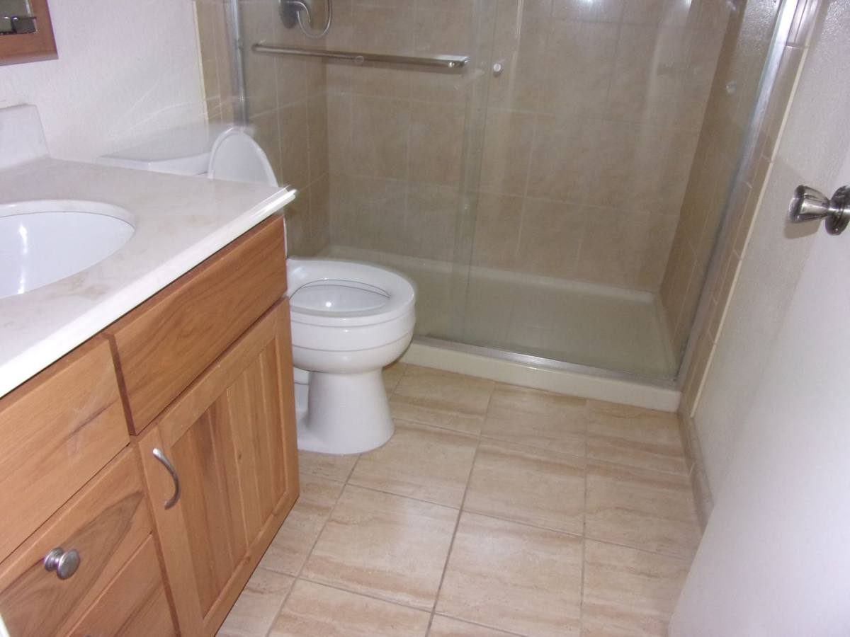 House for rent at 718 Linwood St, Vacaville, CA 95688