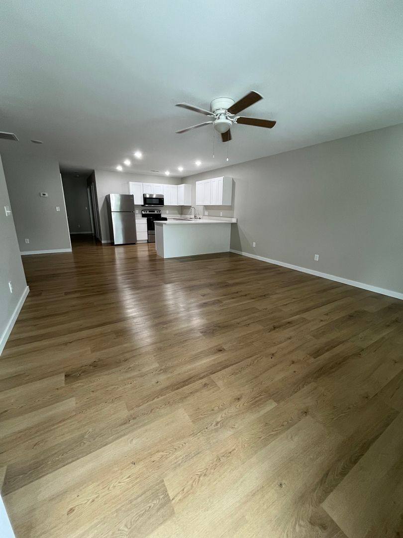Apartment for rent at 225, 239, 251 S Park, Sullivan, MO 63080