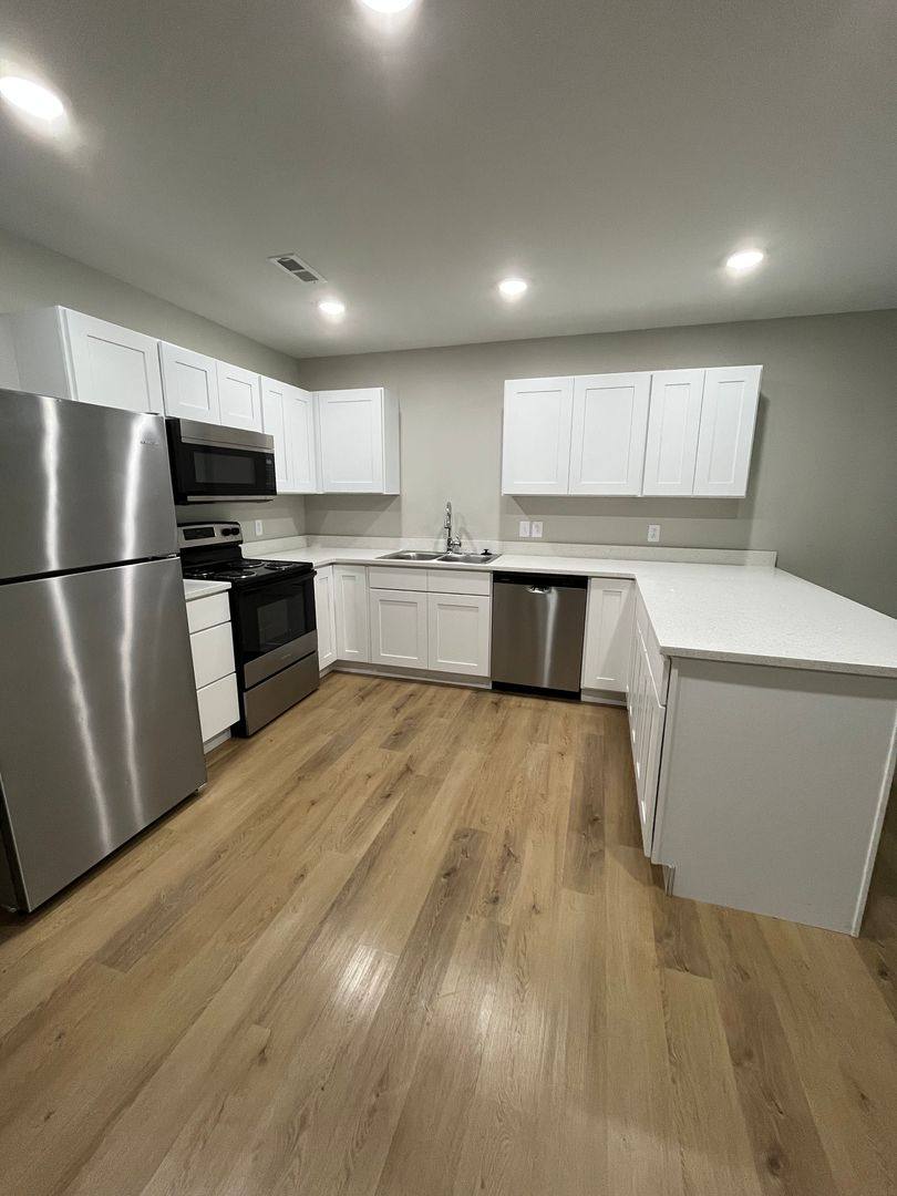 Apartment for rent at 225, 239, 251 S Park, Sullivan, MO 63080