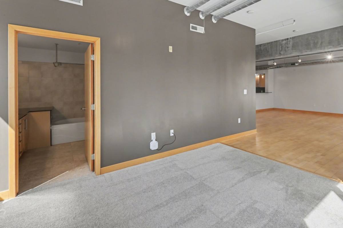 Apartment for rent at 119 4th St, Des Moines, IA 50309