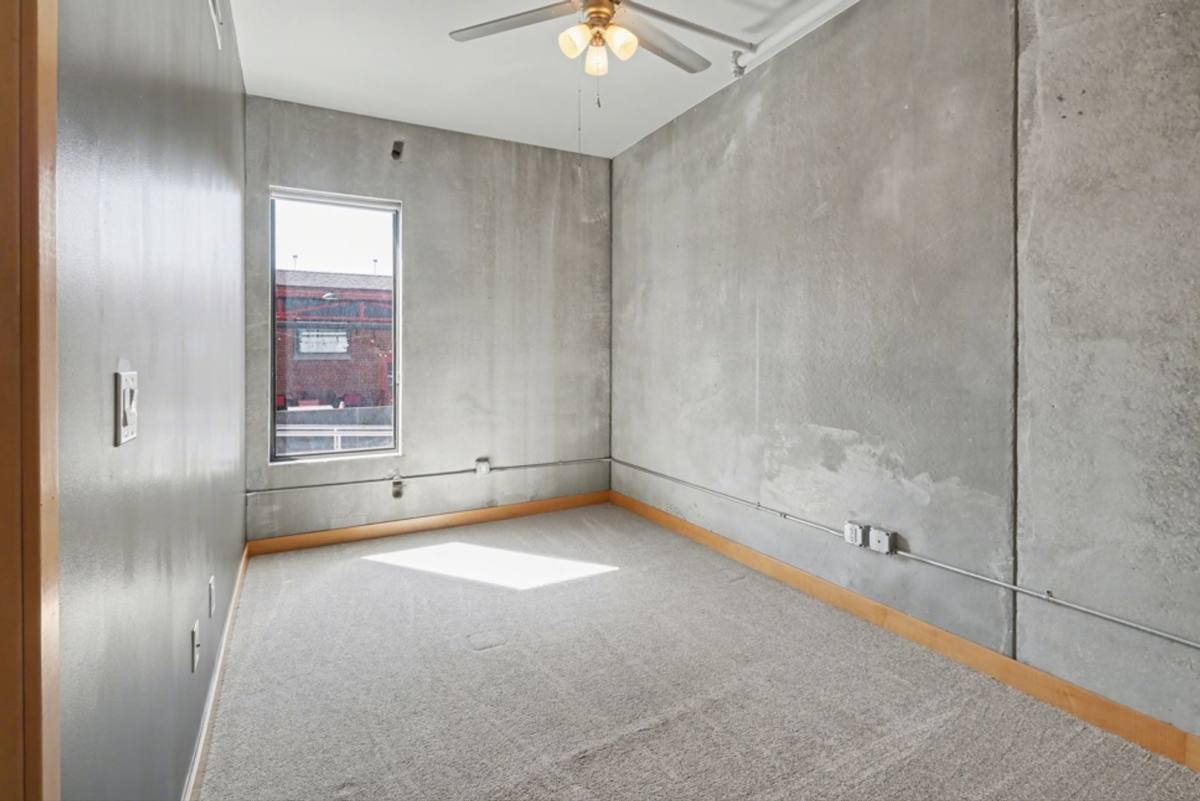 Apartment for rent at 119 4th St, Des Moines, IA 50309