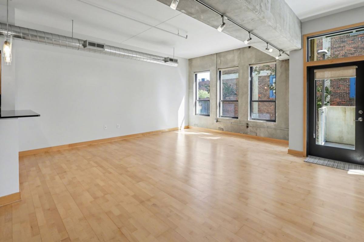 Apartment for rent at 119 4th St, Des Moines, IA 50309