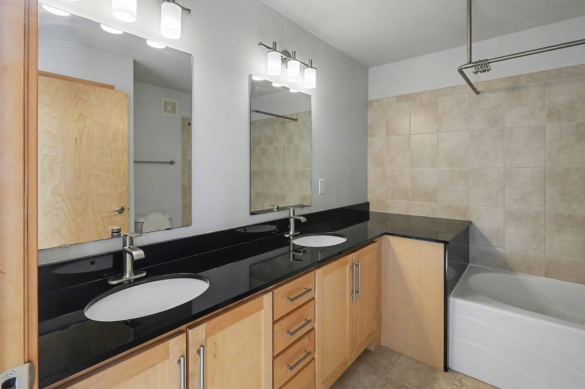 Apartment for rent at 119 4th St, Des Moines, IA 50309