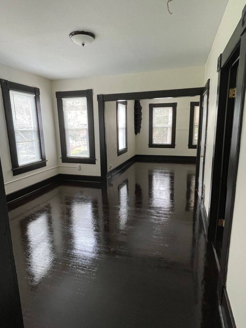 Apartment for rent at 41 Clarendon St, Springfield, MA 01109