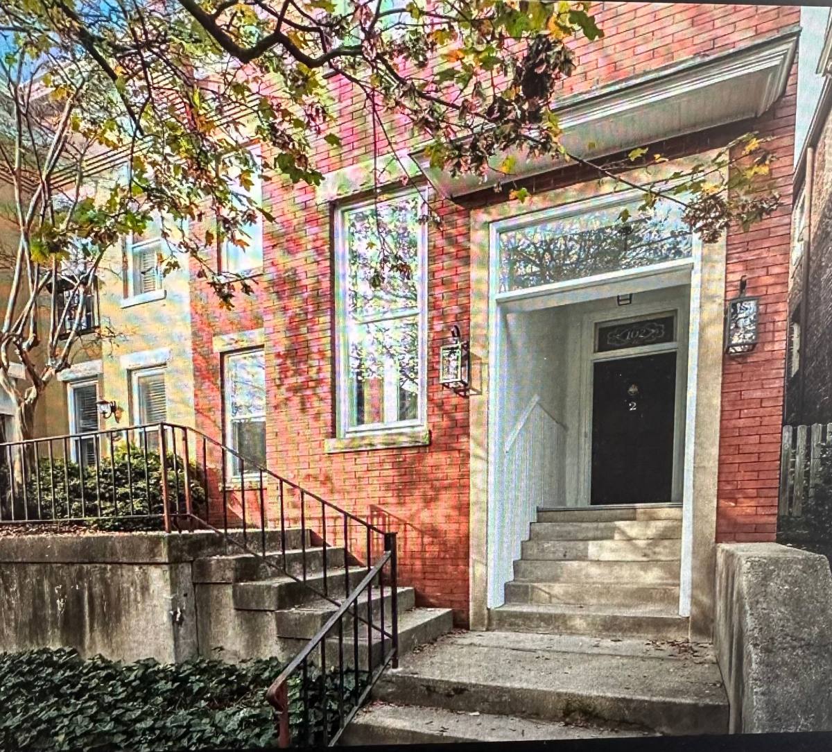 Apartment for rent at 102 N Harvie St, Richmond, VA 23220