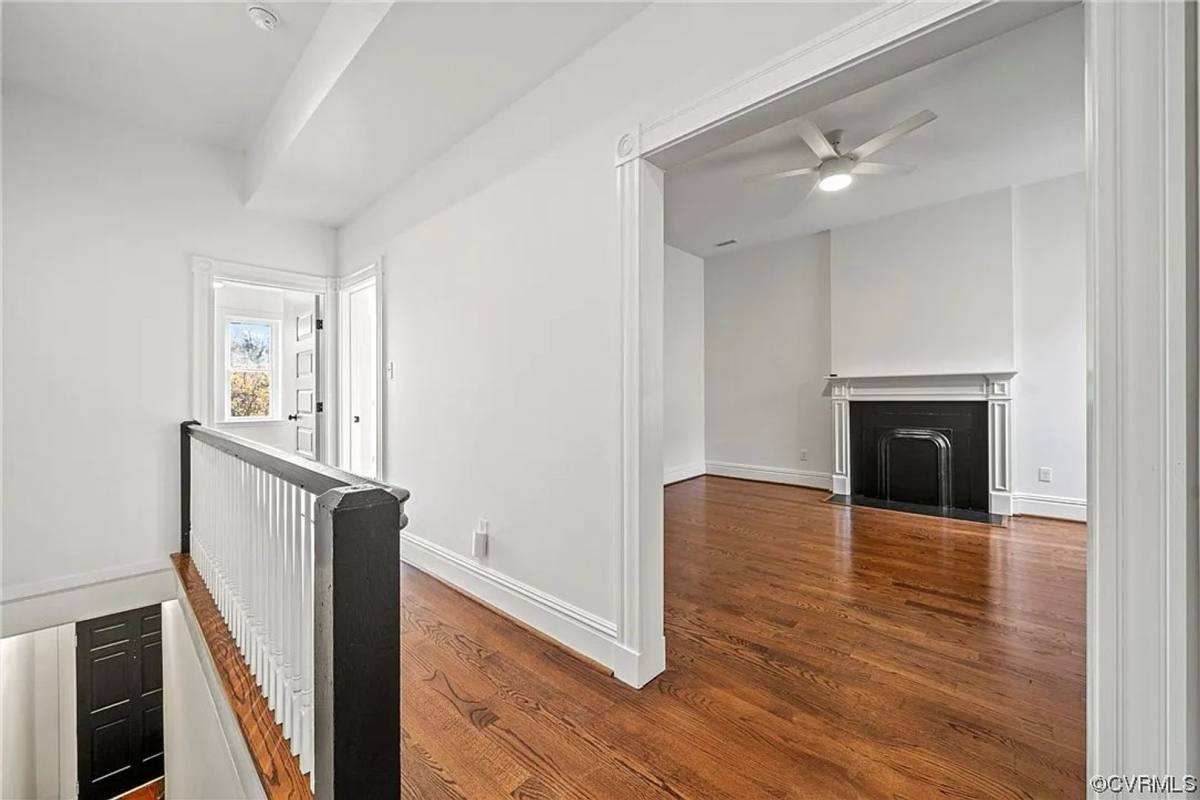 Apartment for rent at 102 N Harvie St, Richmond, VA 23220
