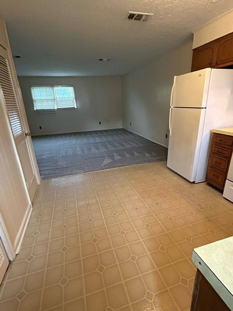 Apartment for rent at 1128 Jamerson Rd, Danville, VA 24540