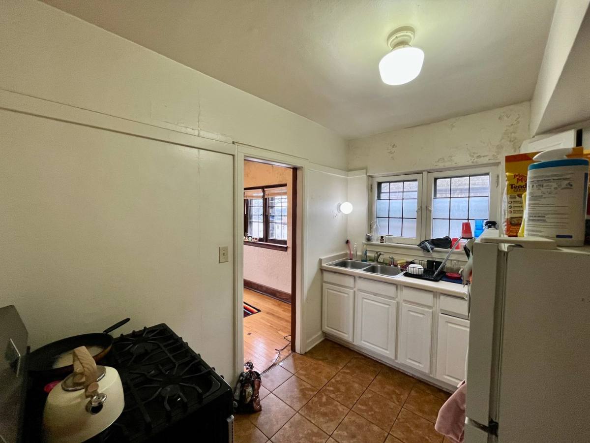 Apartment for rent at 1428 E Capitol Dr, Milwaukee, WI 53211