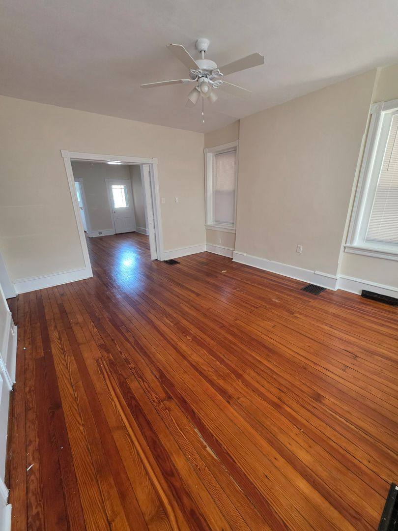 Apartment for rent at 5 Huntingdon Pike, Jenkintown, PA 19046