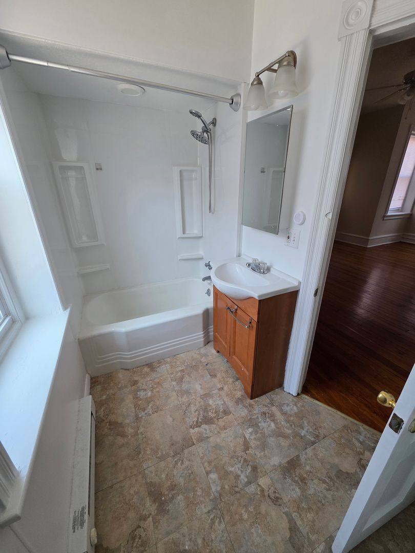 Apartment for rent at 5 Huntingdon Pike, Jenkintown, PA 19046