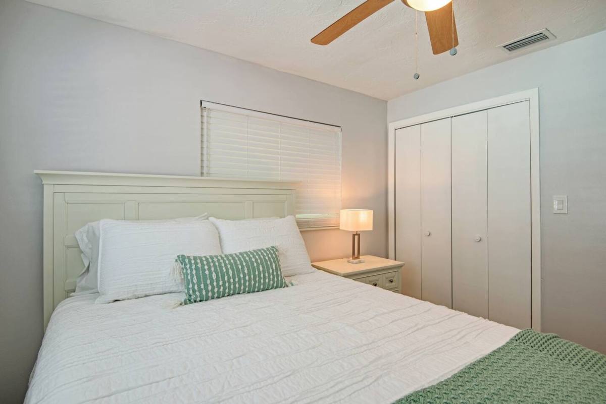 Apartment for rent at 380 3rd St S, Safety Harbor, FL 34695