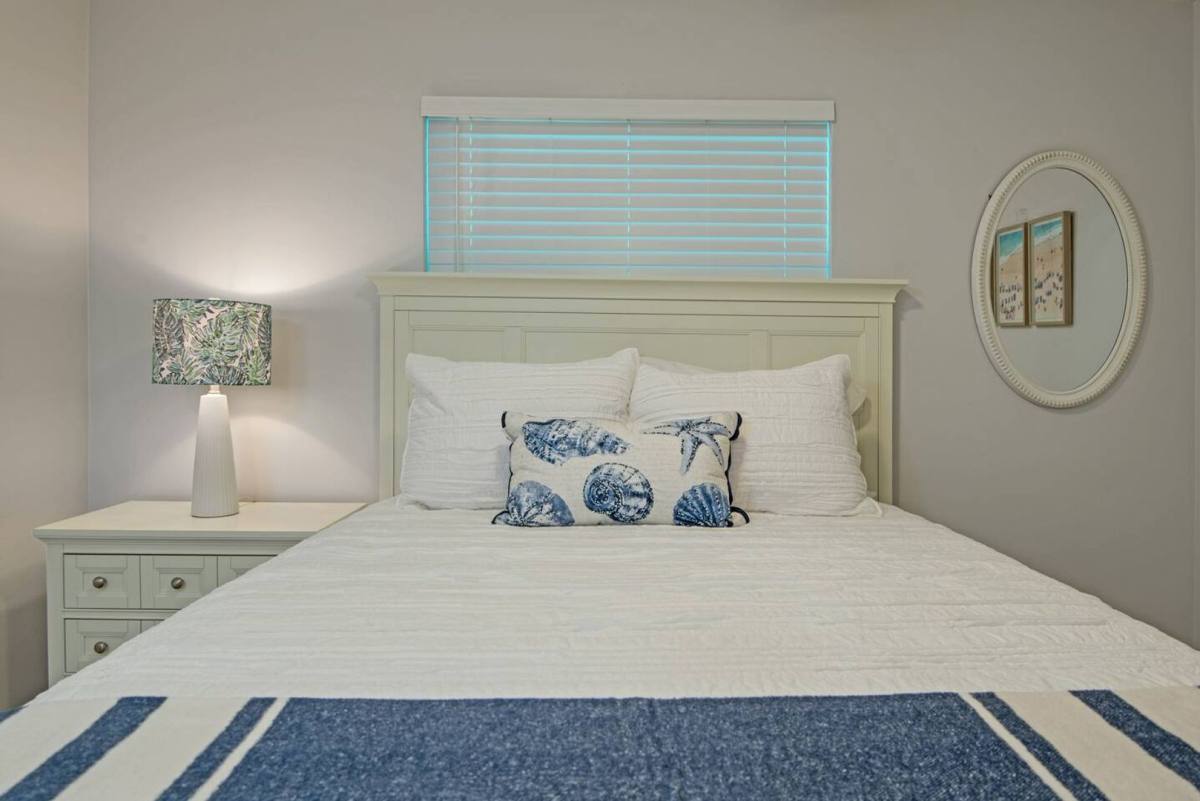 Apartment for rent at 380 3rd St S, Safety Harbor, FL 34695