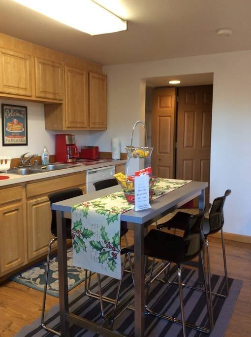 Apartment for rent at 1401-1409 NE 56th St, Seattle, WA 98105