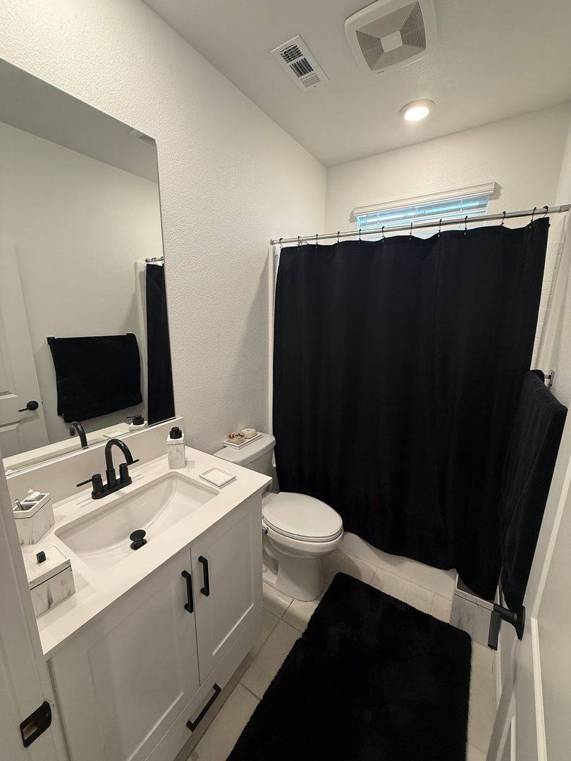 Townhouse for rent at 2105 Senita Dr, San Diego, CA 92154