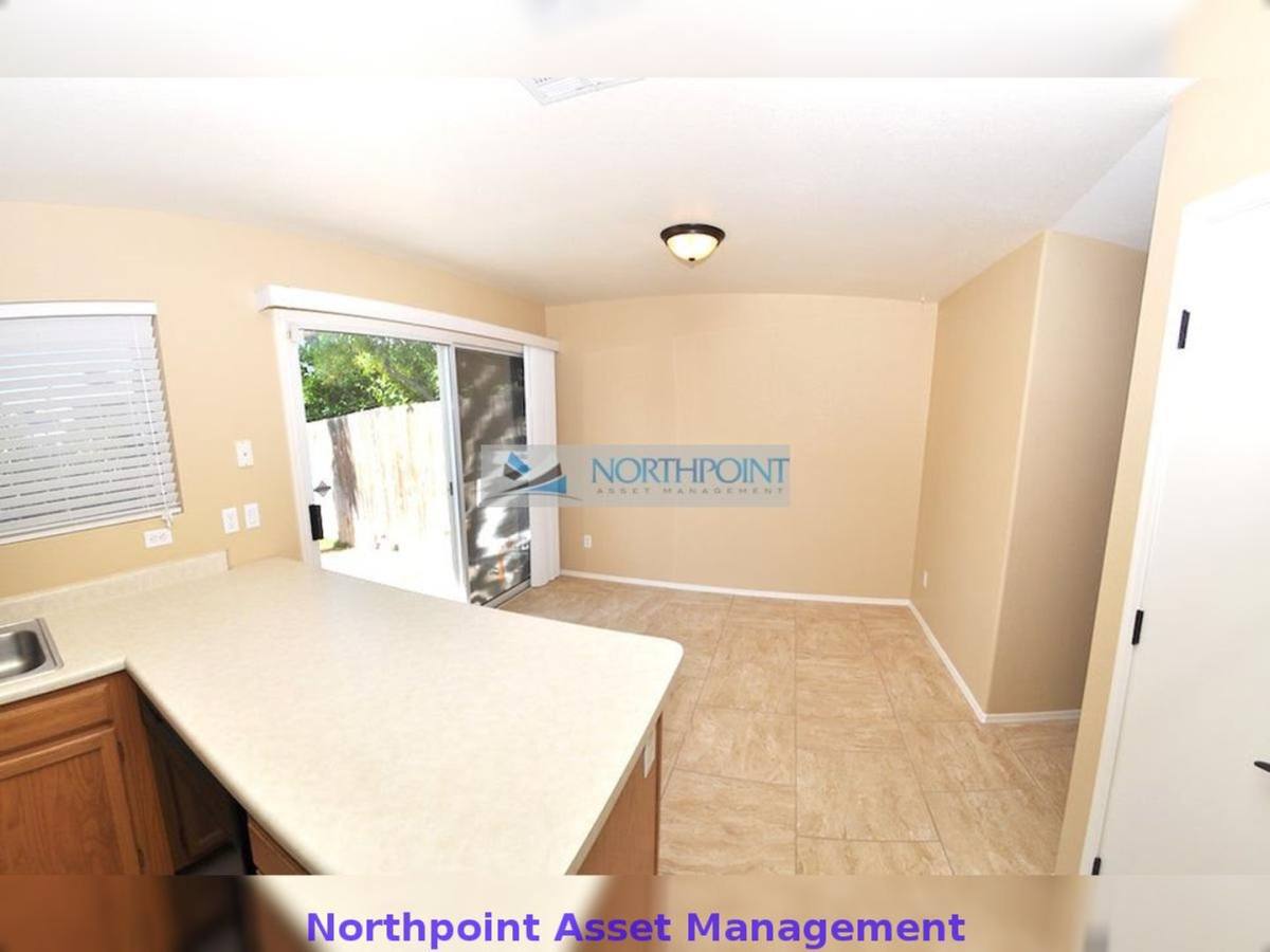 Townhouse for rent at 10101 N 91st Ave, Peoria, AZ 85345