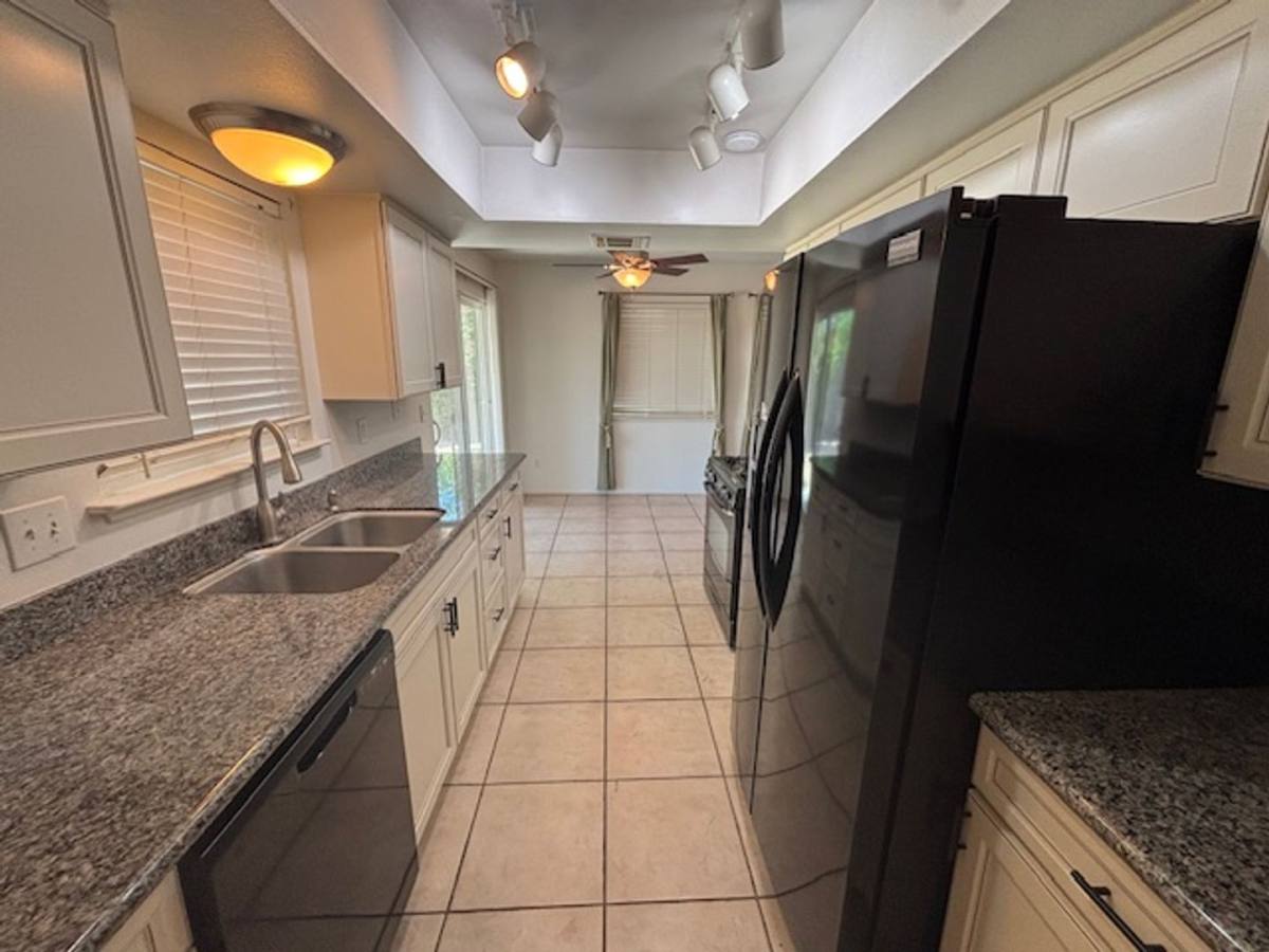 House for rent at 2150 W Hamilton Ave, El Centro, CA 92243