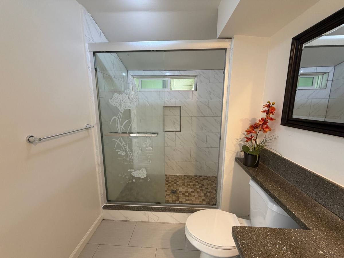 Apartment for rent at 3346 Kanaina Ave, Honolulu, HI 96815