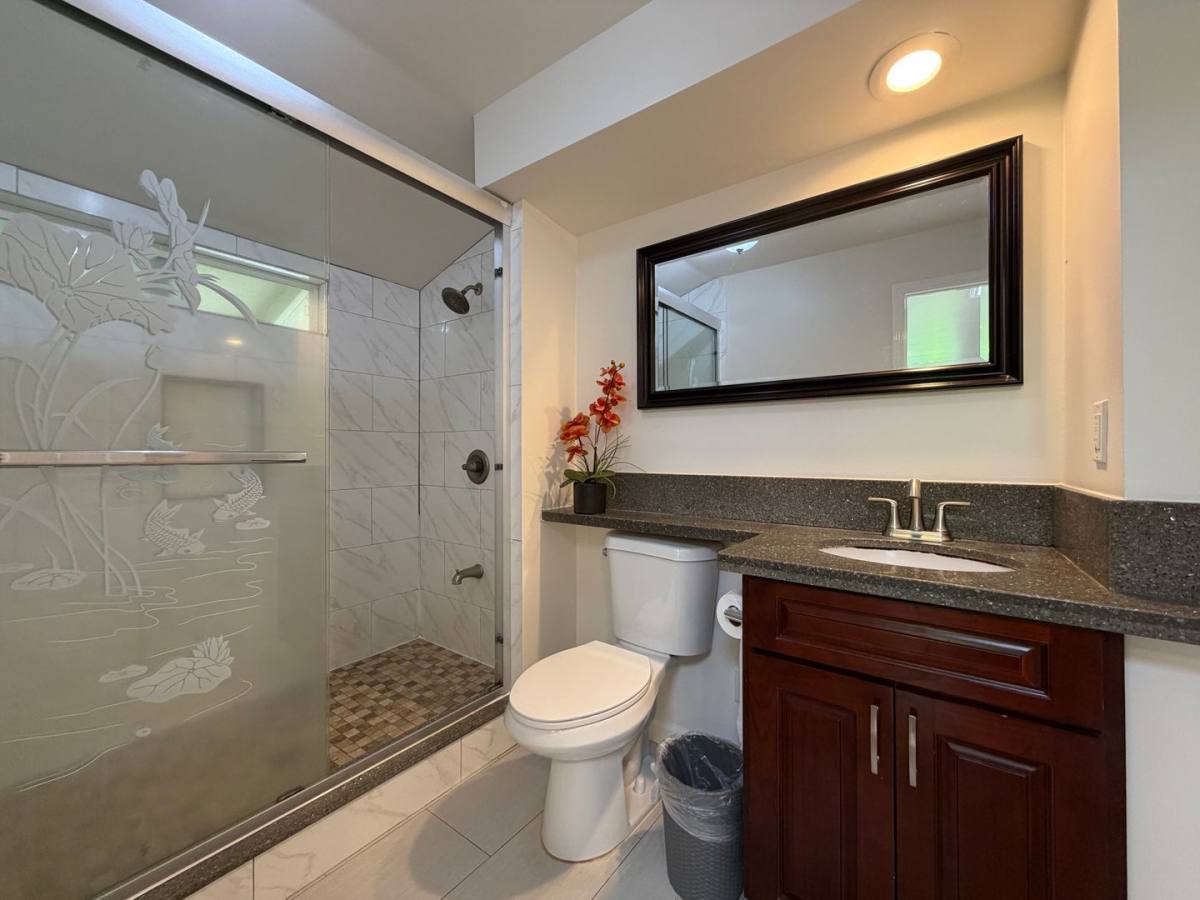 Apartment for rent at 3346 Kanaina Ave, Honolulu, HI 96815