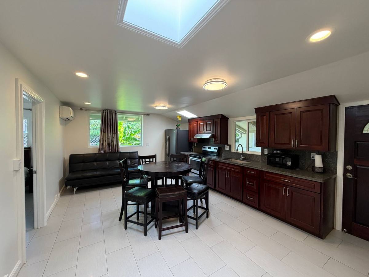 Apartment for rent at 3346 Kanaina Ave, Honolulu, HI 96815
