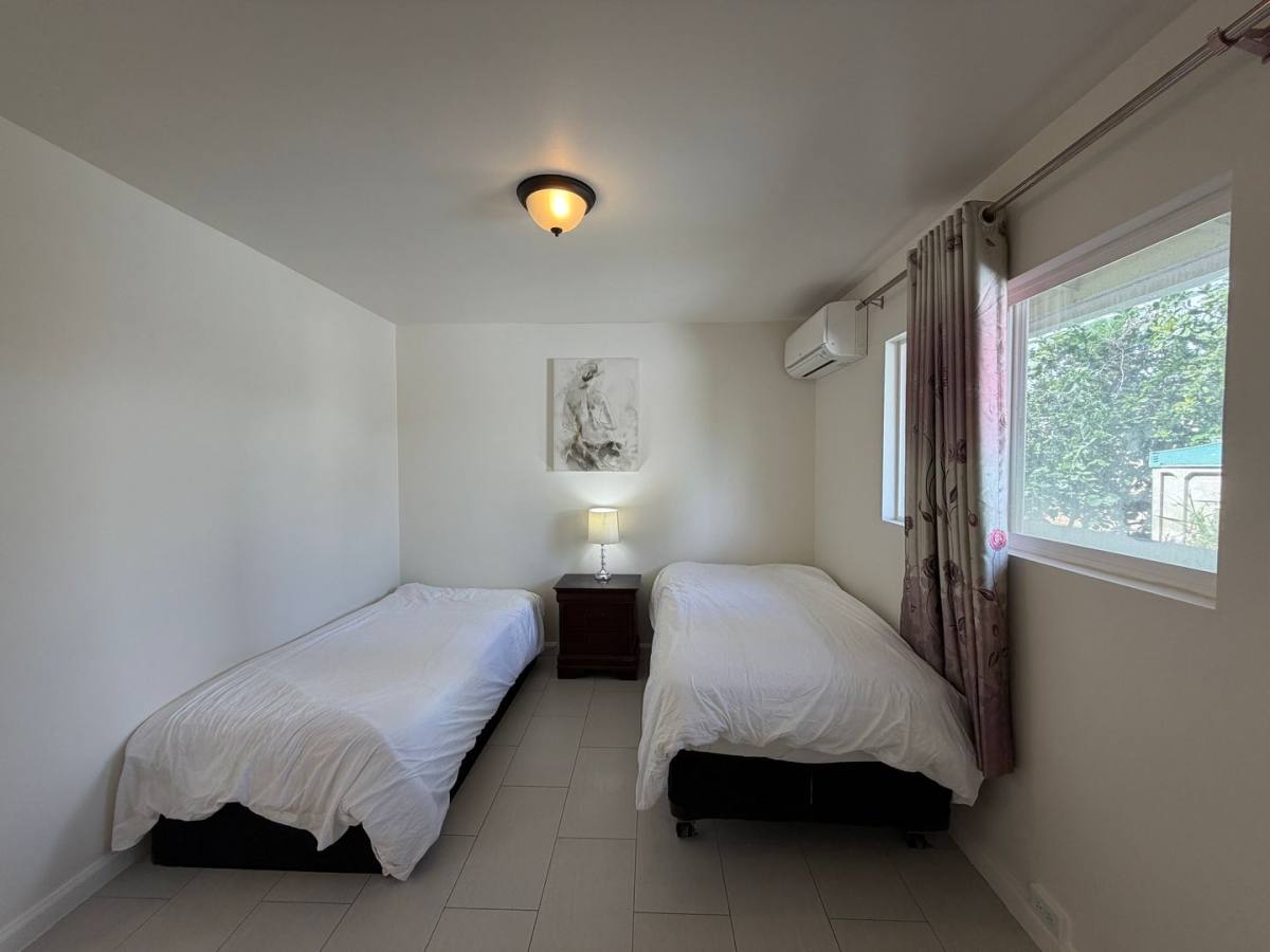 Apartment for rent at 3346 Kanaina Ave, Honolulu, HI 96815