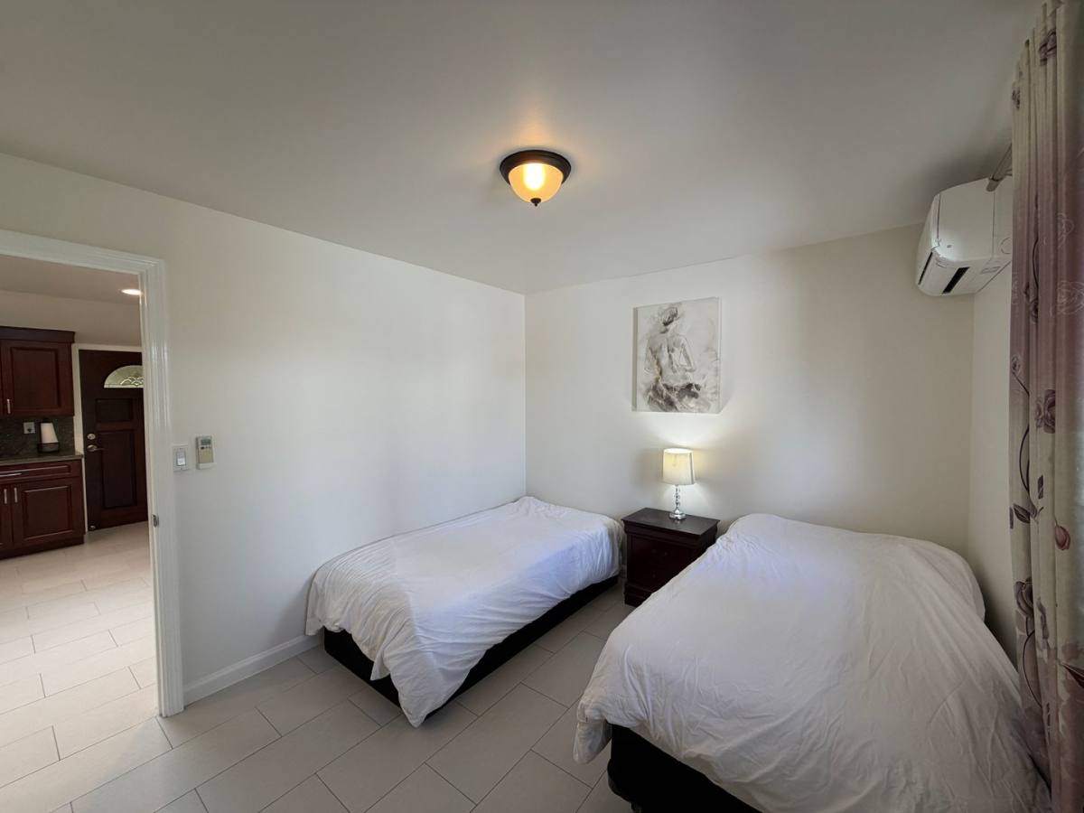 Apartment for rent at 3346 Kanaina Ave, Honolulu, HI 96815