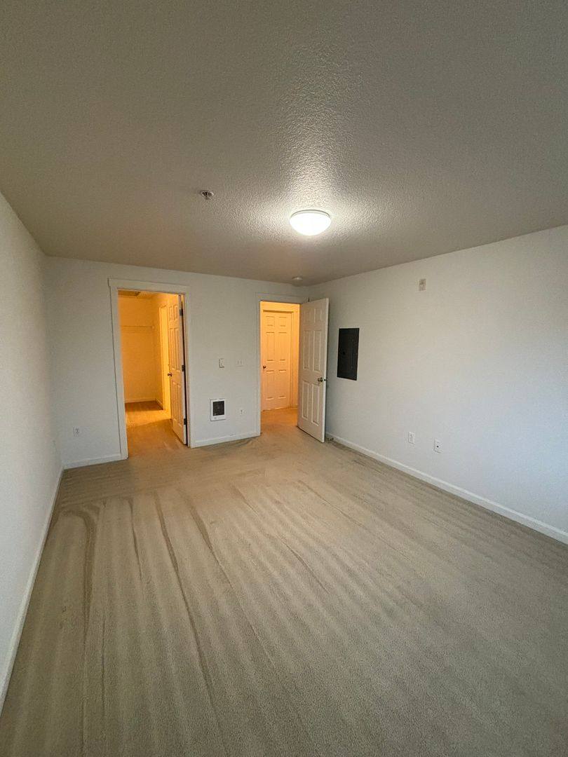 Apartment for rent at 730 NW 185th Ave, Beaverton, OR 97006