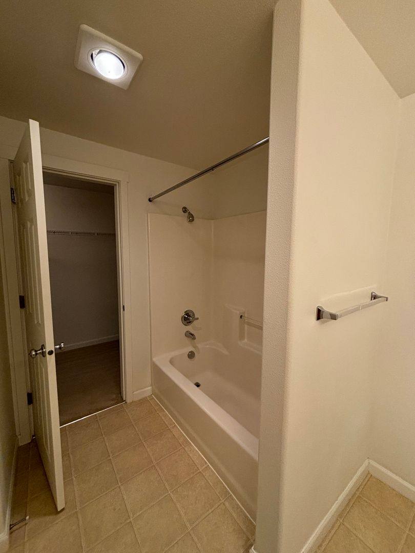 Apartment for rent at 730 NW 185th Ave, Beaverton, OR 97006