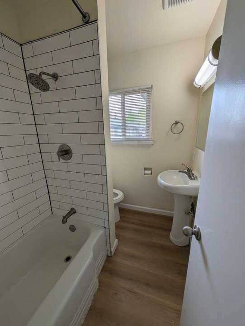 Apartment for rent at 1913 NE 73rd Ave, Portland, OR 97213