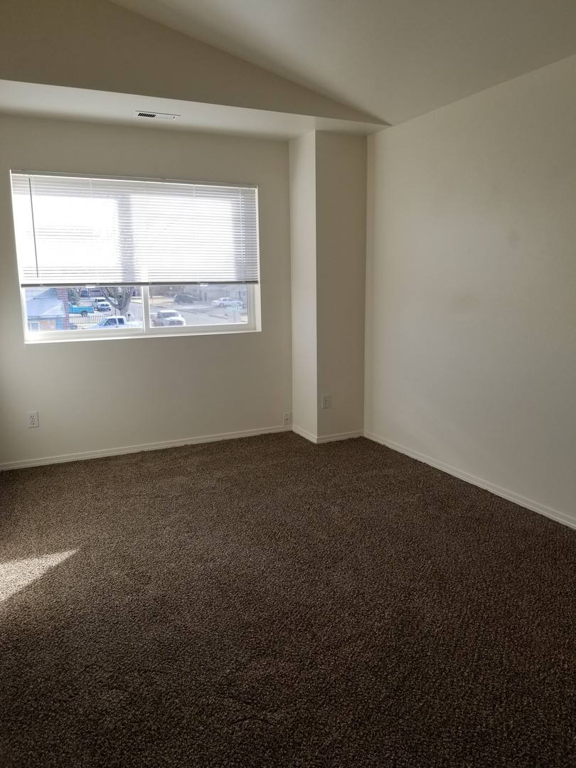 Apartment for rent at 1744-1746 W Peninsula Dr, Moses Lake, WA 98837