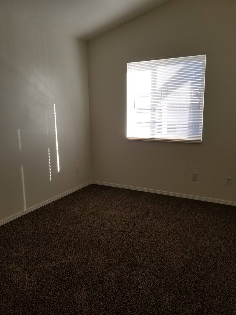 Apartment for rent at 1744-1746 W Peninsula Dr, Moses Lake, WA 98837