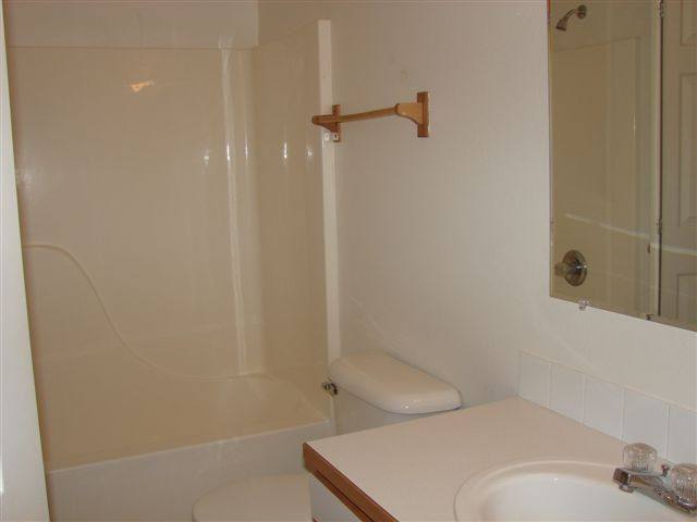 Apartment for rent at 1744-1746 W Peninsula Dr, Moses Lake, WA 98837