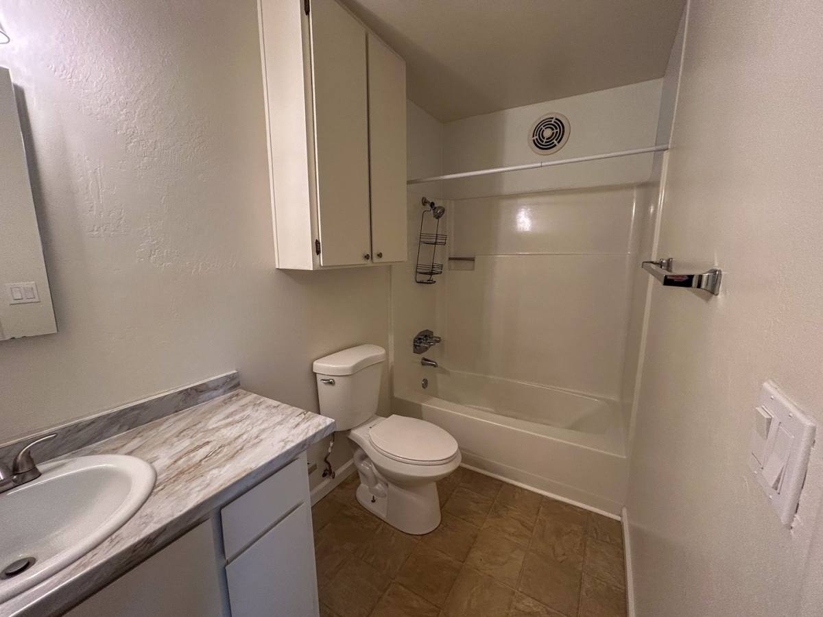 Apartment for rent at 2364 Las Plumas Ave, Oroville, CA 95966